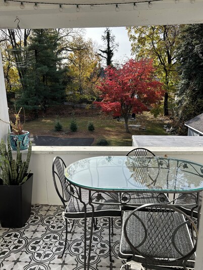 Charming 2-bedroom apartment with WiFi, AC in tranquil Morristown