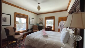 Unclassified image, 2 of 12, button - Queen's View B&B- Maggie's Suite, Lake views, Sauna, Pool, Gardens, Bayfield, WI (Bayfield)
