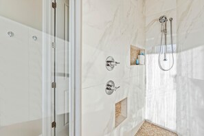 Unclassified image, 3 of 71, button - Sandy Getaway (Fort Myers Beach)