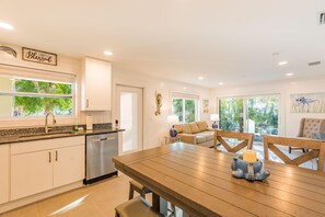 Interior - Great Escape-5 (Fort Myers Beach)