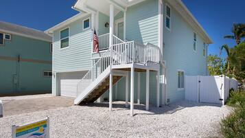 House, Multiple Beds (Sea La Vie) | Exterior