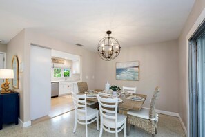House, Multiple Beds (Sandy Breeze) | Dining