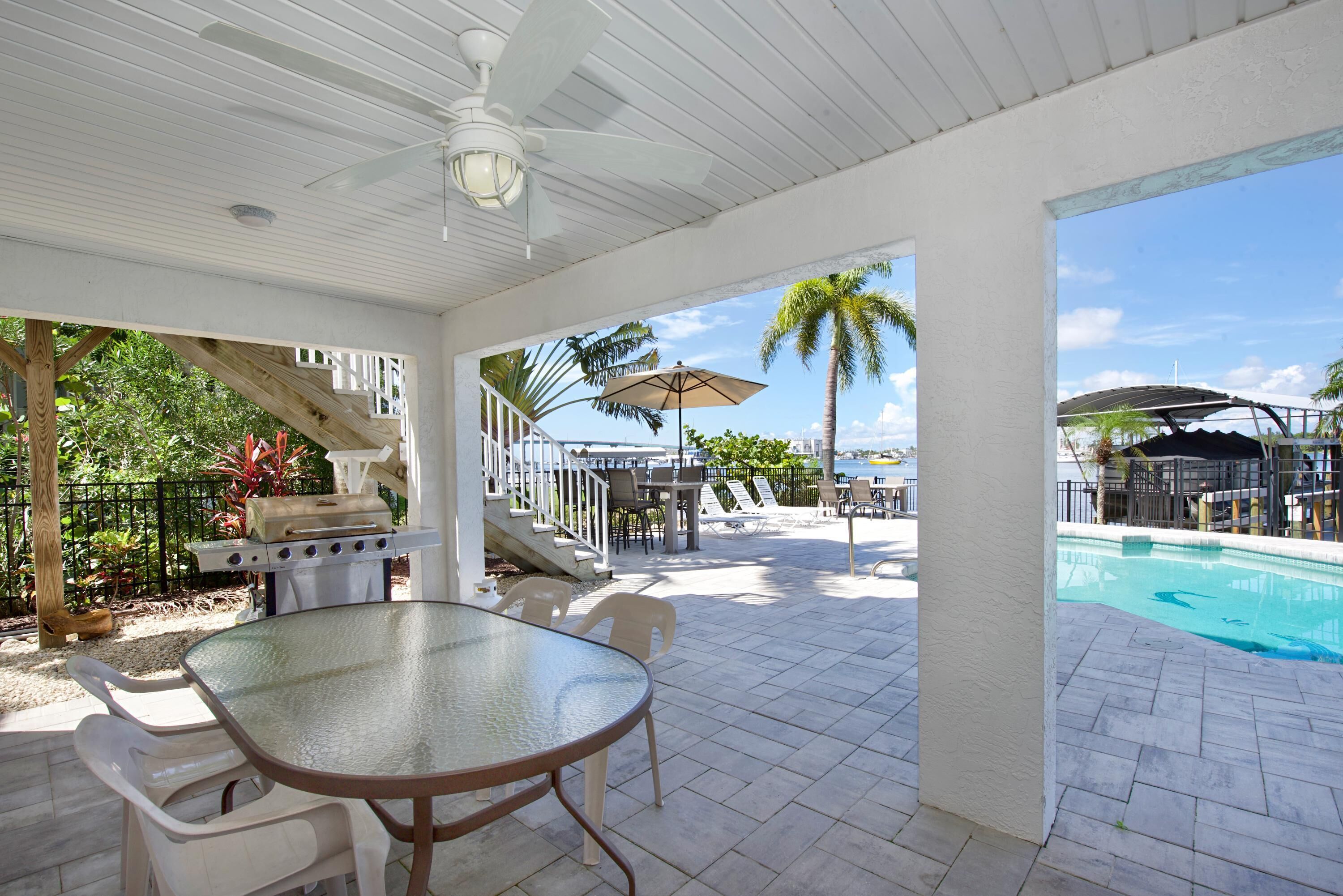 House, Multiple Beds (Dock Holiday) | Outdoor dining