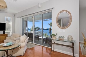 House, Multiple Beds (Dock Holiday) | Living area