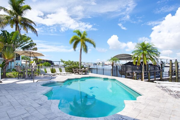 Pool - Dock Holiday (Fort Myers Beach)