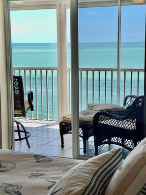 2 bedrooms, WiFi, bed sheets - 2-BR condo with stunning Gulf of Mexico views in Marco Island /MONTHLY ONLY (Marco Island)