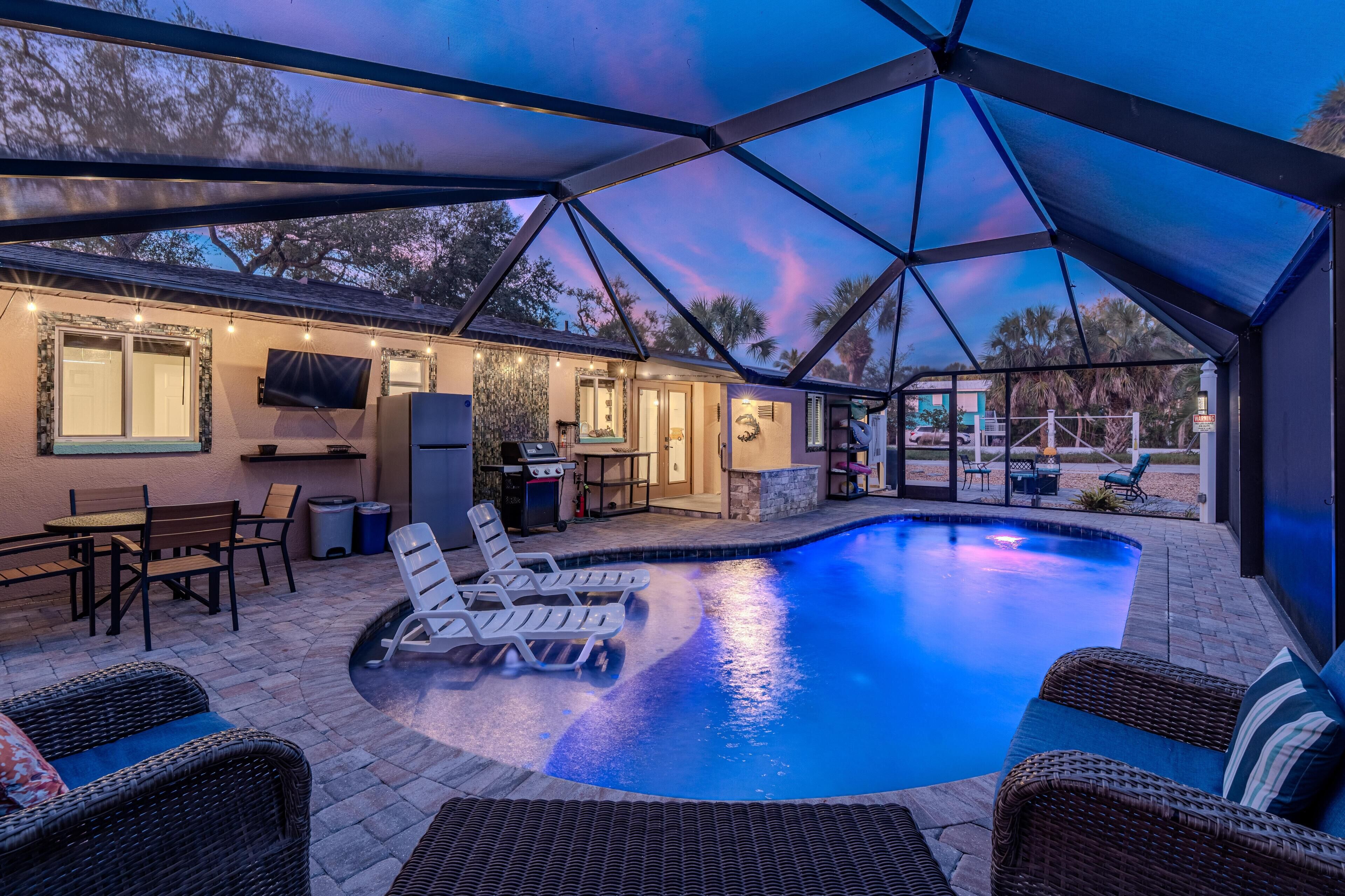 House, Multiple Beds (Happy Daze) | Pool