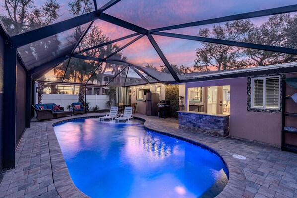 House, Multiple Beds (Happy Daze) | Pool