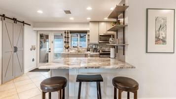 House, Multiple Beds (Happy Daze) | Private kitchen | Oven, toaster