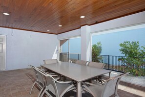 Ferienhaus, Mehrere Betten (Seabatical) | Speisen im Freien