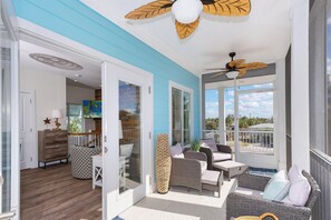 House, 1 King Bed with Sofa bed (Bluewaters Vista) | Interior