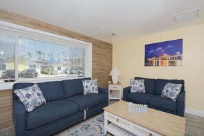 House, 1 Queen Bed with Sofa bed (MT Sandy Haven #3) | Living area - MT Sandy Haven #3 (Fort Myers Beach)