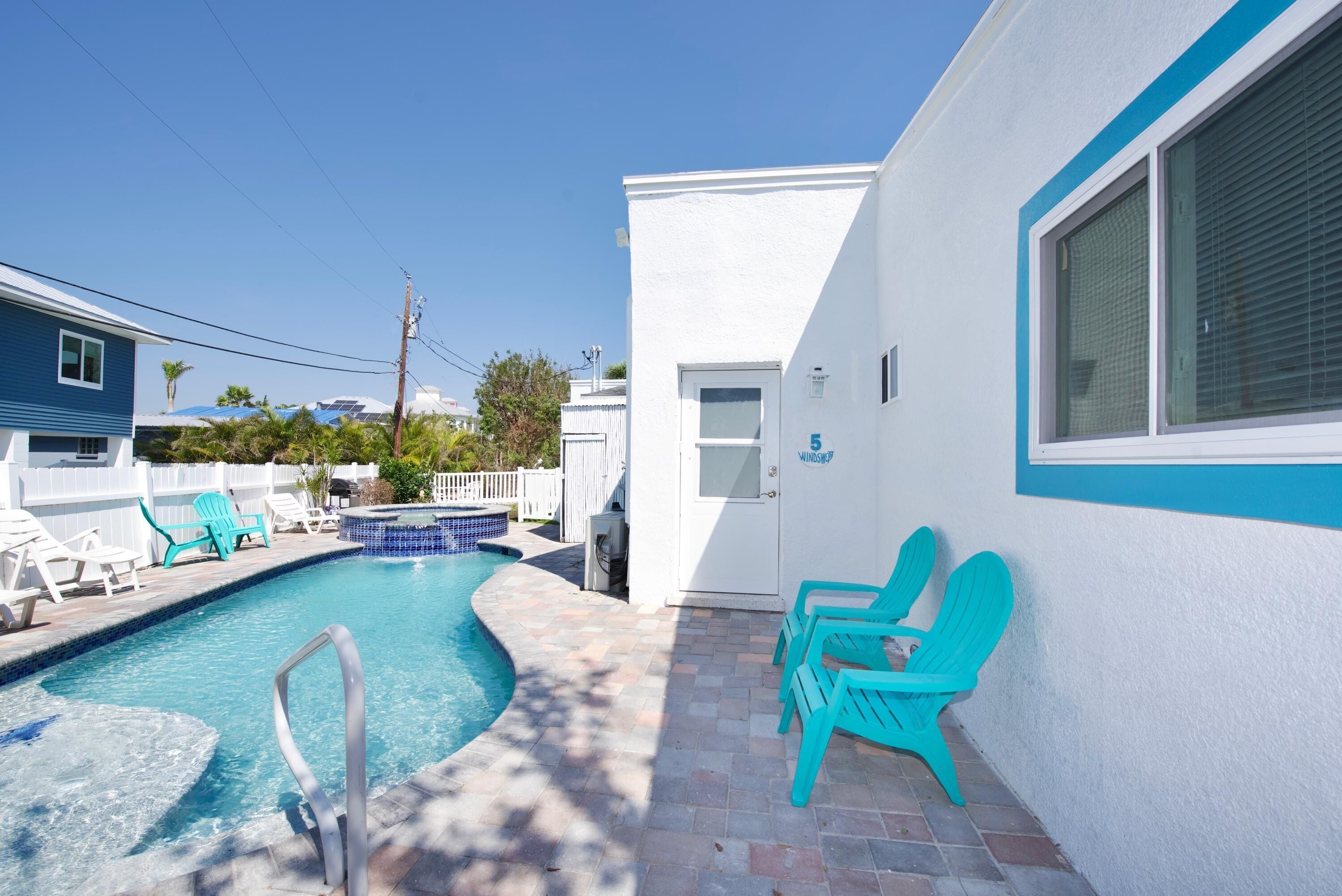 Maison, 1 grand lit et 1 canapé-lit (MT Wind Swept #5) | Piscine