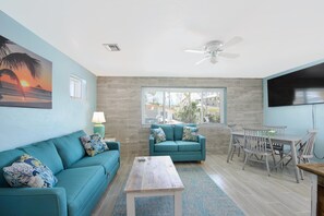 House, 1 Queen Bed with Sofa bed (MT Bikini Bottom #6) | Living area