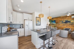 House, Multiple Beds (Bluewaters Resort) | Private kitchen | Oven, toaster