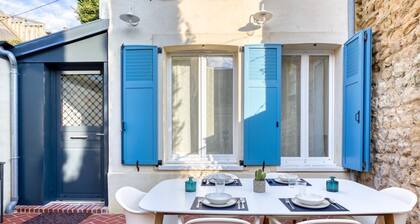 Perfect location! Quiet fisherman's cottage / terrace, bbq, elec. bikes.