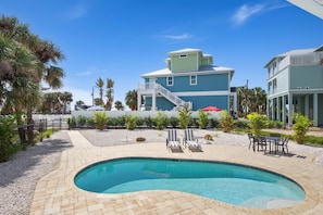 House, Multiple Beds (Blue Lizard) | Pool