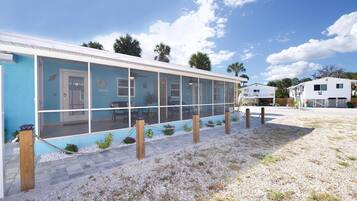 House, 1 King Bed with Sofa bed (Casa Azul B) | Exterior