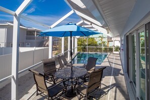 Casa, letti multipli (Miramar Palms) | Ristorazione all'aperto