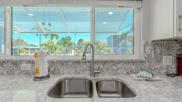 House, Multiple Beds (Miramar Palms) | Interior