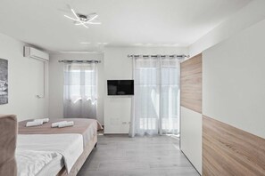 5 sovrum, strykjärn/strykbräda, gratis wi-fi och sängkläder