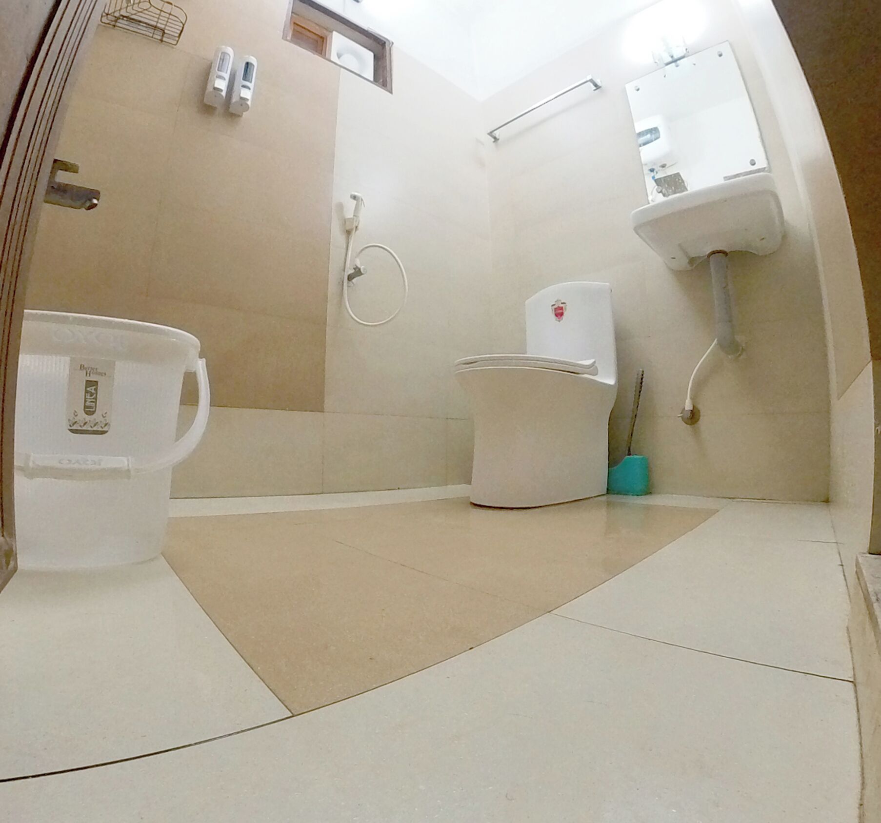 淋浴設備、坐浴桶、提供毛巾、番梘