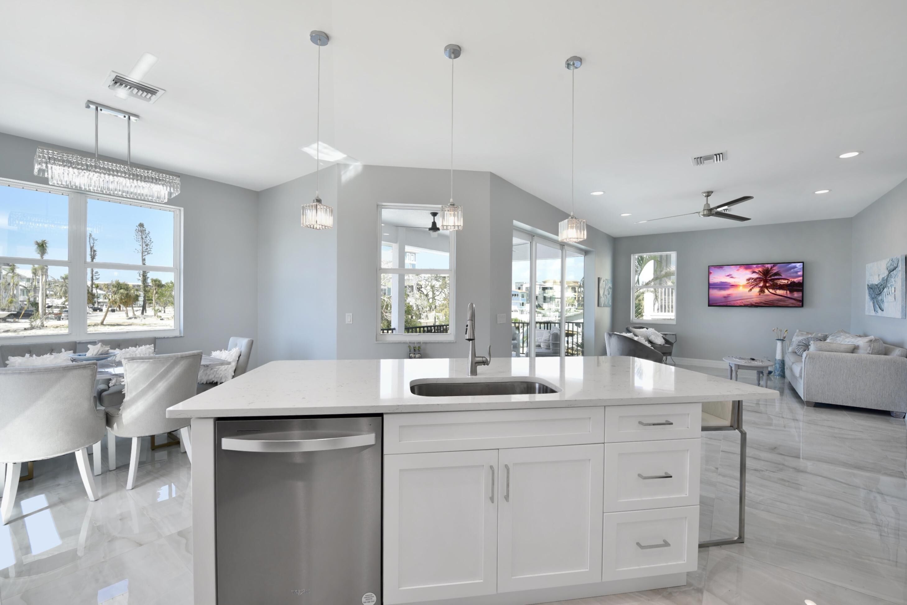 House, Multiple Beds (Sunsational Sunsets) | Interior