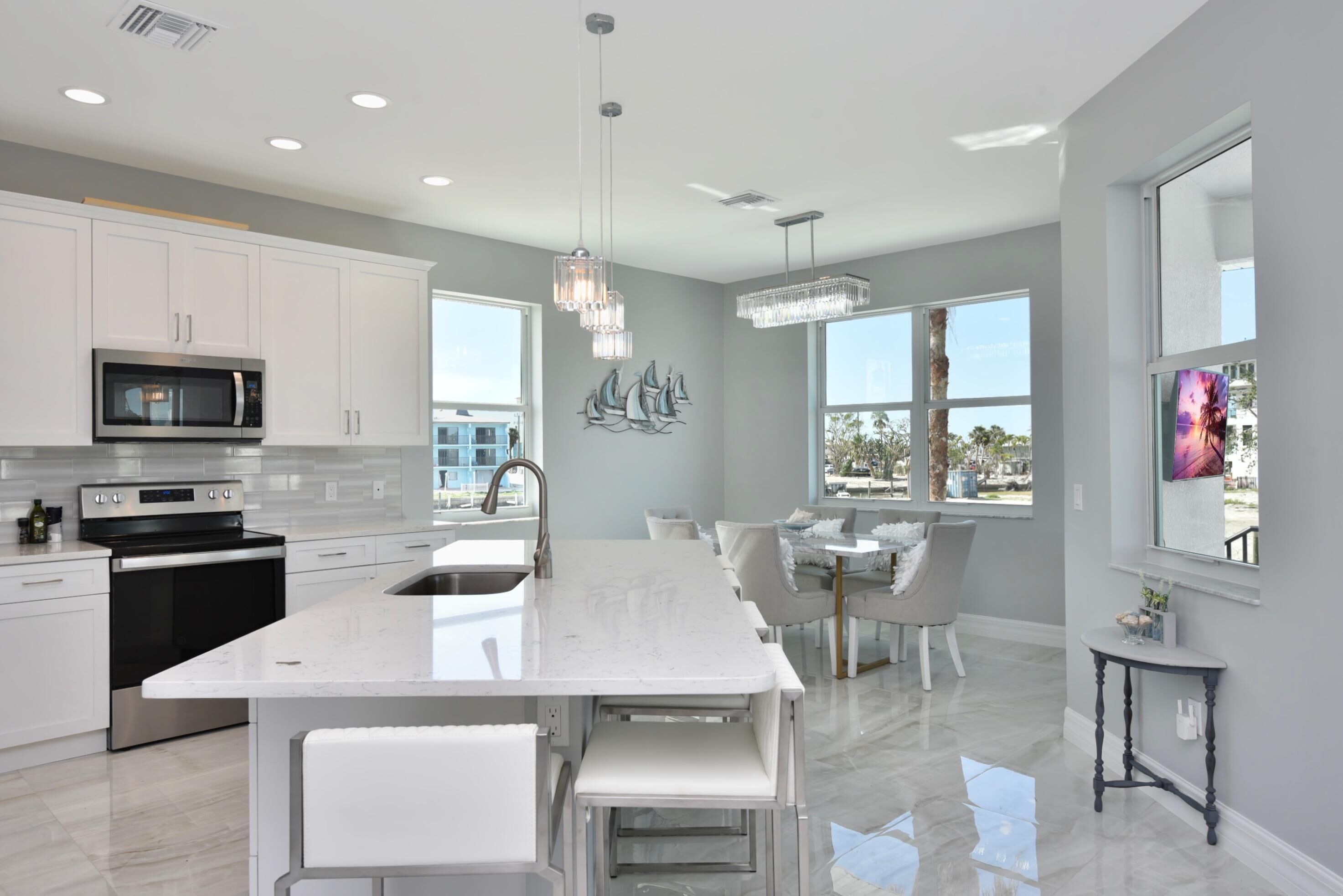 House, Multiple Beds (Sunsational Sunsets) | Private kitchen | Oven, toaster