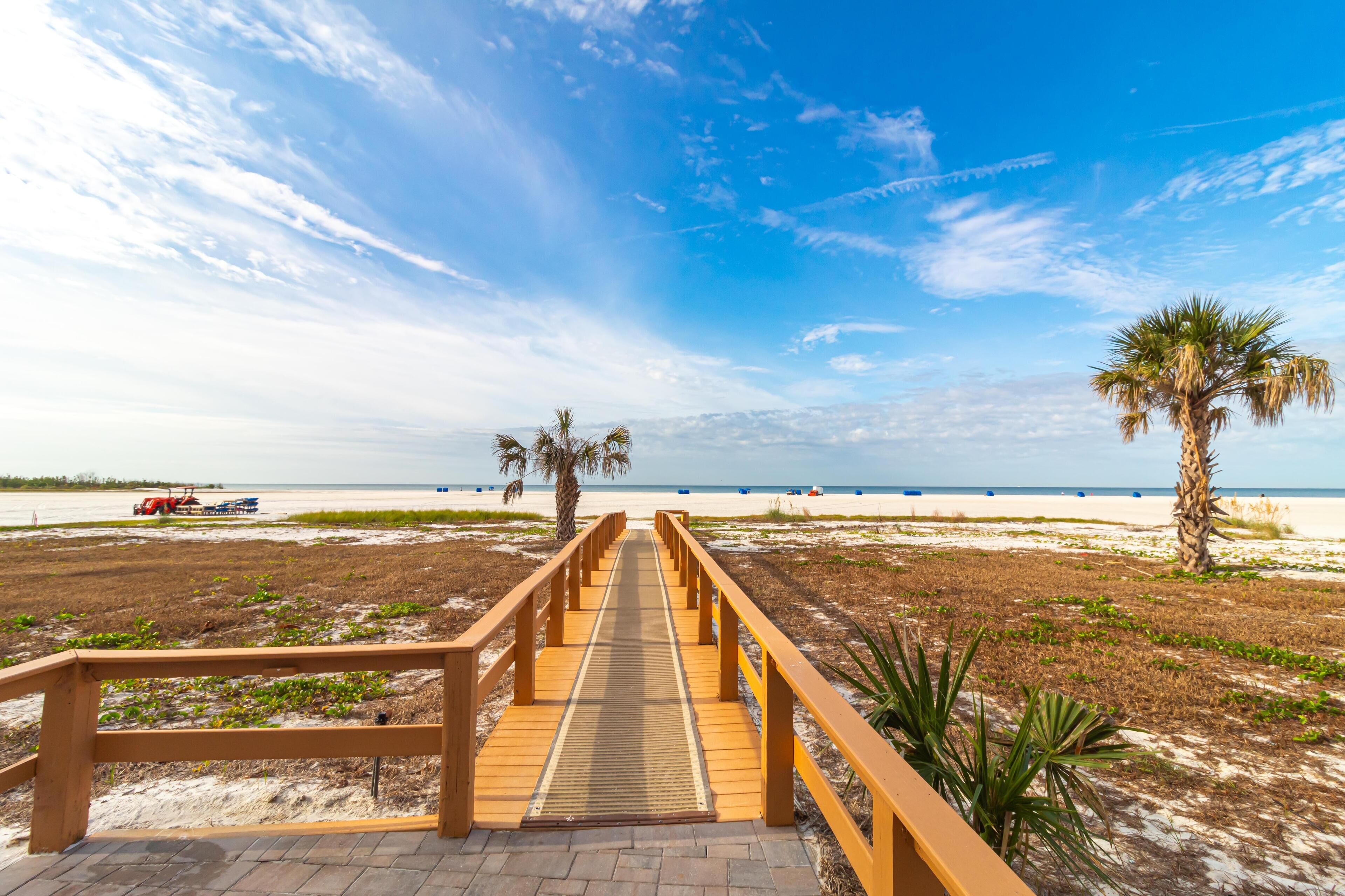 Condo, Multiple Beds (Gullwing #203) | Beach | On the beach