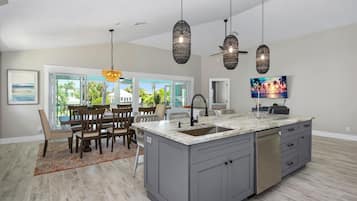 House, Multiple Beds (Harborside on Palermo) | Interior