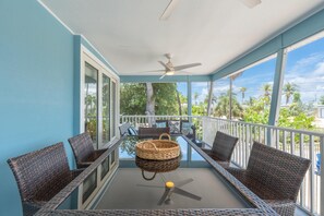 House, Multiple Beds (Blue Oasis) | Outdoor dining