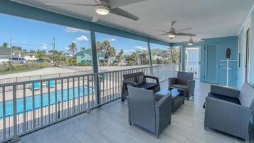 House, Multiple Beds (Blue Oasis) | Terrace/patio