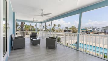 House, Multiple Beds (Blue Oasis) | Terrace/patio