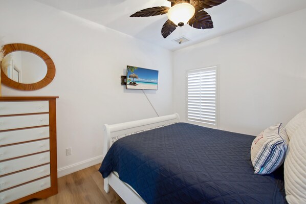 صورة غير مصنفة، 1 من 56، زرّ