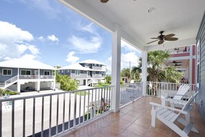 صورة غير مصنفة، 3 من 56، زرّ