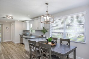 House, Multiple Beds (Beach Paradise Getaway) | Dining