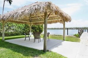 House, Multiple Beds (Beach Paradise Getaway) | Outdoor dining - Beach Paradise Getaway (Fort Myers Beach)