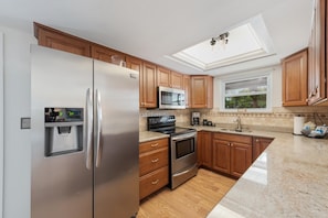 Casa, 2 camas Queen size (Beach Bungalow) | Cocina privada | Horno y tostadora 