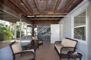House, 2 Queen Beds (Beach Bungalow 2) | Terrace/patio