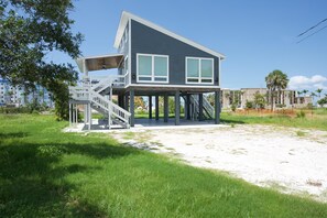 House, 2 Queen Beds (Flip Flops Forever) | Exterior