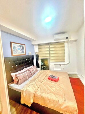 2 عدّة غرف نوم ومكتب ومكواة/لوح كي وواي فاي مجانًا