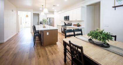 NEW BUILD Spacious 4-bedroom house with great location- sleeps 10