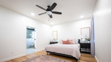 4 bedrooms, travel crib, free WiFi, bed sheets
