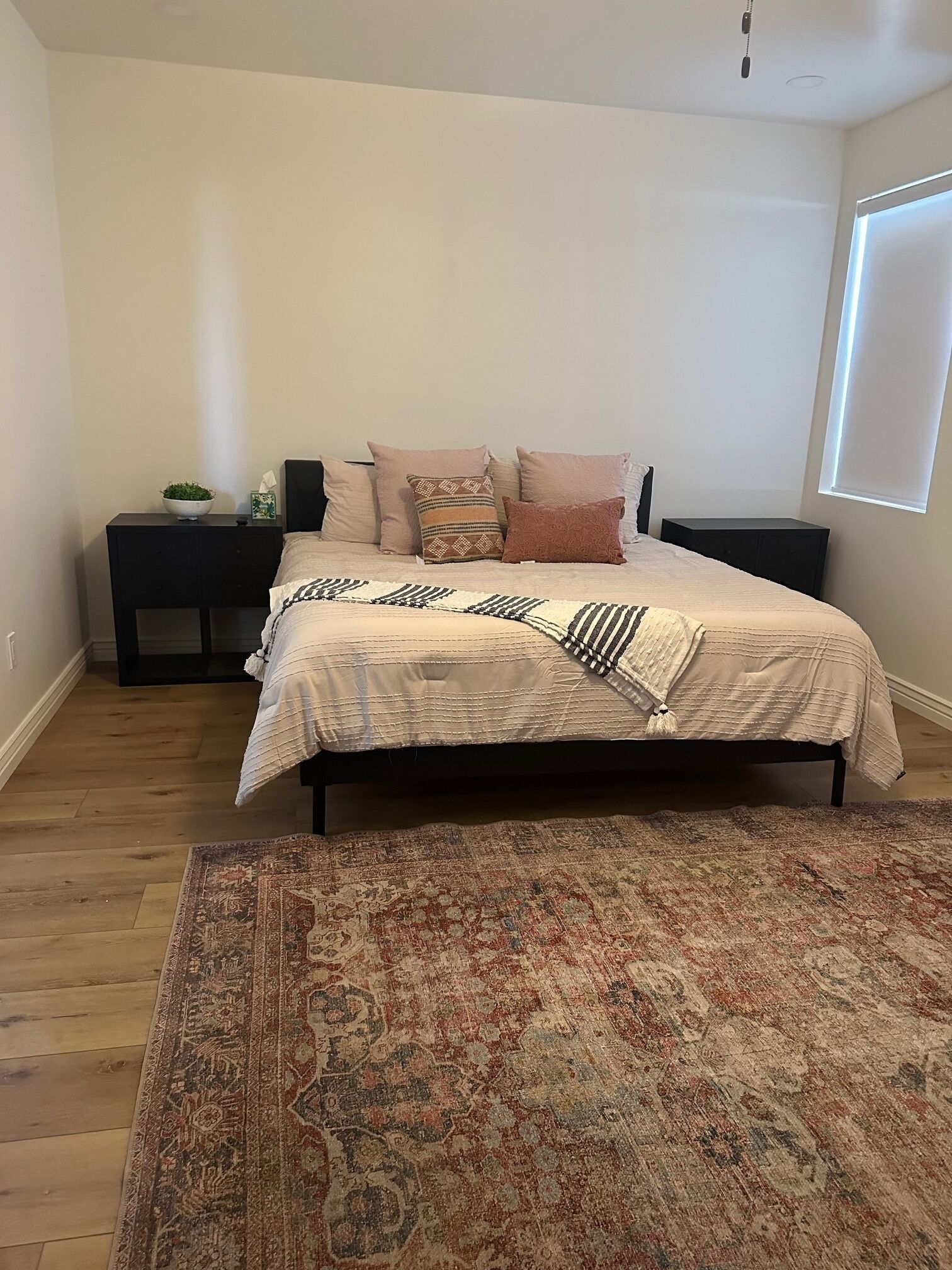 4 slaapkamers, reisbedje, gratis wifi, beddengoed