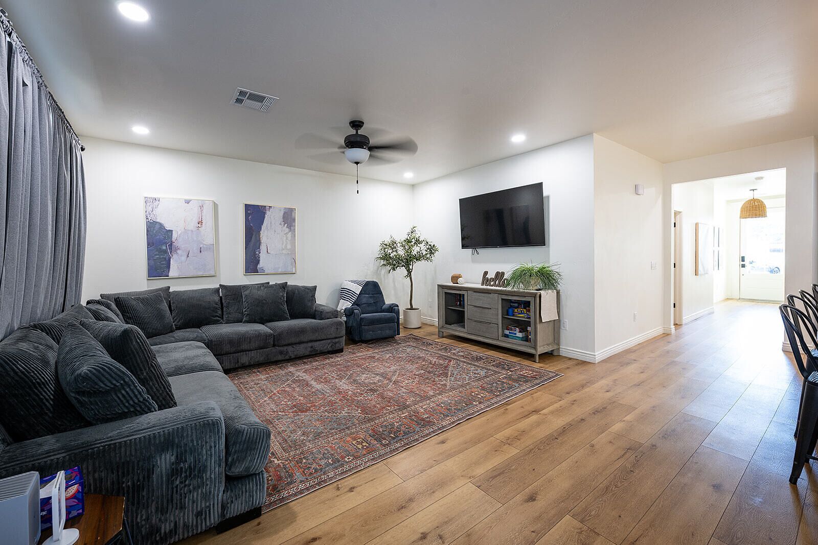 Una Smart TV, libros