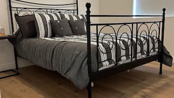 4 chambres, lit parapluie, Wi-Fi gratuit, draps fournis