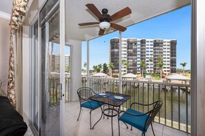 Apartment, Mehrere Betten (Casa Marina III-711) | Speisen im Freien