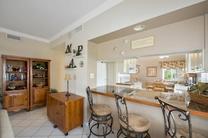 Condo, Plusieurs lits (Casa Marina III-711) | Intérieur