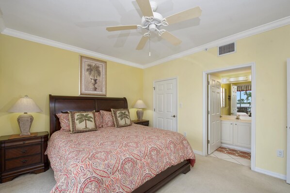 Room - Casa Marina III - 711 (Fort Myers Beach)