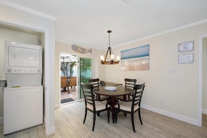 Maison, plusieurs lits (Coral By The Sea) | Restauration